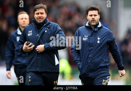 First Team Coach Miguel D'Agostino (left) and Tottenham Hotspur manager Mauricio Pochettino Stock Photo