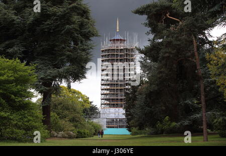 Scaffolding covers the 163 foot tall Great Pagoda in the Royal Botanic Gardens, Kew, south west London, which is undergoing a £4.5 million major conservation project that will see it returned to its 18th-century splendour and re-opened to the public permanently in 2018. Stock Photo