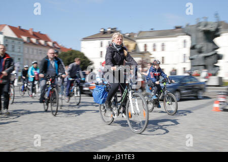 Bydgoszcz, Poland. 1st May, 2017. People are seen taking part in a specially oraganized critical mass cycling event. In Poland the first of May is an official day off and is also called labour day. In cities activities are organized centered around health and active lifestyle. Credit: Jaap Arriens/Alamy Live News Stock Photo