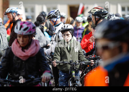 Bydgoszcz, Poland. 1st May, 2017. People are seen taking part in a specially oraganized critical mass cycling event. In Poland the first of May is an official day off and is also called labour day. In cities activities are organized centered around health and active lifestyle. Credit: Jaap Arriens/Alamy Live News Stock Photo