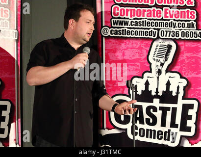 Biggleswade, UK. 01st May, 2017. Craig Murray - from Plusnet broadband TV ad and one of the hottest talents on the UK comedy circuit - performs at Castle Comedy Club, Biggleswade, Bedfordshire on May 1st 2017 Credit: KEITH MAYHEW/Alamy Live News Stock Photo