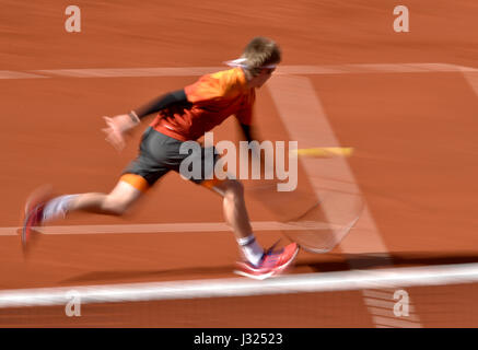 Munich, Germany. 02nd May, 2017. German tennis player Cedrik-Marcel Stebe in action against Pella from Spain in the men's singles match at the ATP tour in Munich, Germany, 02 May 2017. Photo: Angelika Warmuth//dpa/Alamy Live News Stock Photo