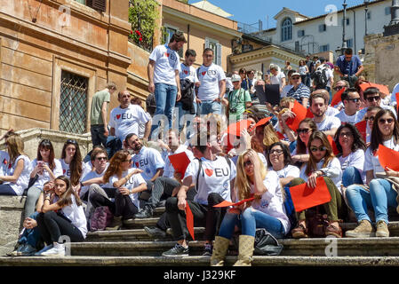 Rome, May 9, 2014 - Flash mob I love EU . Minister Stefania Giannini on the steps of Piazza di Spagna with dozens of kids to celebrate Europe Stock Photo