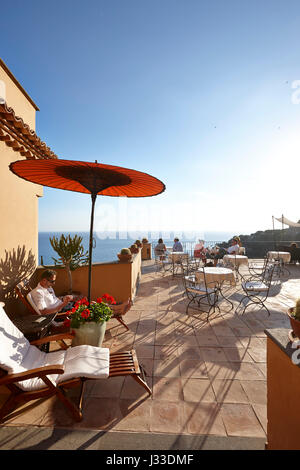 Guests on the terrace of Hotel Marulivo, Bed & Breakfast, Pisciotta, Cilentan Coast, Province Salerno, Campania, Italy Stock Photo