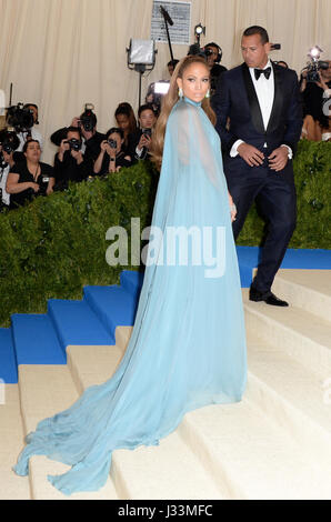 Jennifer Lopez attending The Metropolitan Museum of Art Costume Institute Benefit Gala 2017, in New York, USA. PRESS ASSOCIATION Photo. Picture date: Monday 1st May, 2017. See PA Story SHOWBIZ Gala. Photo credit should read: Aurore Marechal/PA Wire Stock Photo