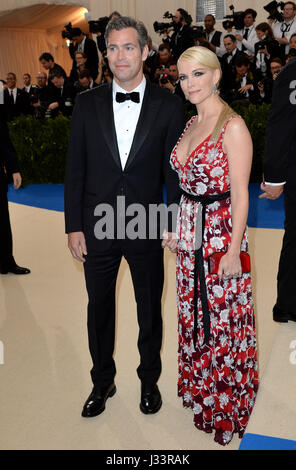 Douglas Brunt and Megyn Kelly attending The Metropolitan Museum of Art Costume Institute Benefit Gala 2017, in New York, USA. PRESS ASSOCIATION Photo. Picture date: Monday 1st May, 2017. See PA Story SHOWBIZ Gala. Photo credit should read: Aurore Marechal/PA Wire Stock Photo