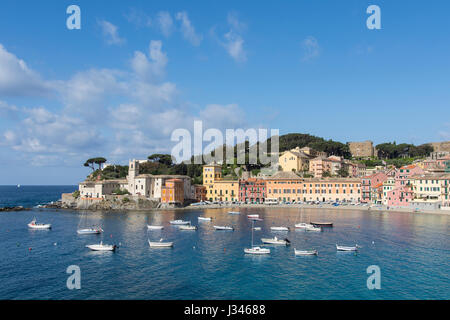 Sestri Levante on Mediterranean sea coast in Italy - GlobePhotos