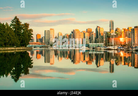 Beautiful view of Vancouver skyline with Stanley Park at sunset, British Columbia, Canada Stock Photo