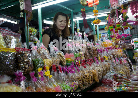 Phahurat Market Sweet Vendor , Little India, in Bangkok - Thailand Stock Photo