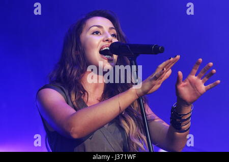 Giessen, Germany. 25th August, 2016. Namika, Maroccan-German Pop- and Hip-Hop-singer from Frankfurt/Main, Germany, real name Hanan Hamdi, at opening concert of Gießener Kultursommer 2016, Klosterruine Schiffenberg/Giessen/Germany --- Fotocredit: Christian Lademann Stock Photo