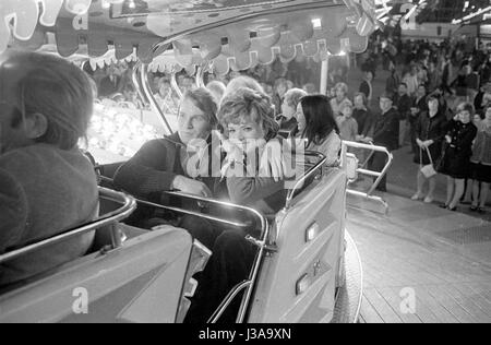 Uschi Glas and Fritz Wepper at the Munich Oktoberfest, 1970 Stock Photo