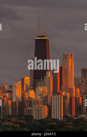 Chicago skyline at sunset, from Lake view building USA Stock Photo