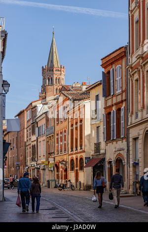 Basilique de San Saturnino, Saint Sernin, buildings along Rue du Taur, romanesque church in the French city of Toulouse, France, Europe. Stock Photo