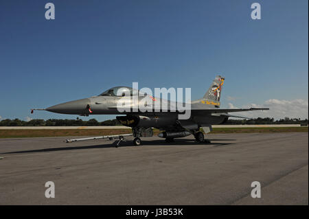 FORT LAUDERDALE FL - MAY 04: U.S. Air Force F-16 Viper sits on the tarmac at Fort Lauderdale Executive Airport during Fort Lauderdale Air Show Media day on May 4, 2017 in Fort Lauderdale, Florida. Credit: mpi04/MediaPunch Stock Photo