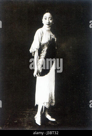 Empress Gobele Wan Rong was the last empress of the Qing dynasty in ...