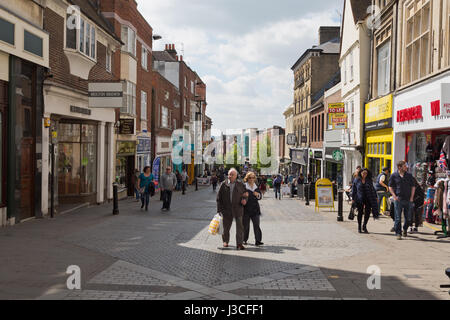 Shoppers out on Peascod Street Windsor Stock Photo