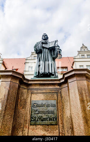 Denkmal für Martin Luther auf dem Marktplatz von Wittenberg; memorial of Luther on the marketplace in Wittenberg Stock Photo