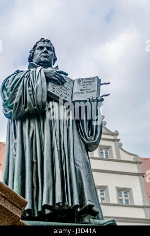 Denkmal für Martin Luther auf dem Marktplatz von Wittenberg; memorial of Luther on the marketplace in Wittenberg Stock Photo