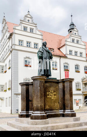 Denkmal für Martin Luther auf dem Marktplatz von Wittenberg; memorial of Luther on the marketplace in Wittenberg Stock Photo