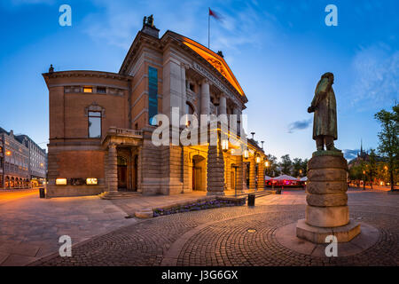 Panorama of National Theater and Henrik Ibsen Statue in the Evening, Oslo, Norway Stock Photo