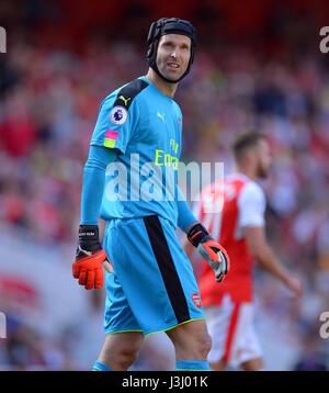 ARSENAL GOALKEEPER PETR CECH ARSENAL V LIVERPOOL EMIRATES STADIUM LONDON ENGLAND 14 August 2016 Stock Photo