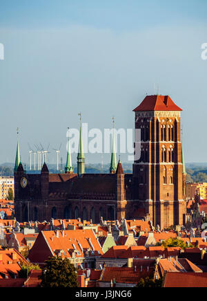 Poland, Pomeranian Voivodeship, Gdansk, Elevated view of the Old Town, St. Mary's Basilica