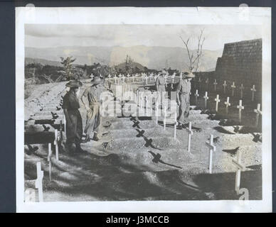 Graves of British and Indian troops who stopped the Japanese (and INA) advance in bitter fighting in the Battle of Kohima Stock Photo