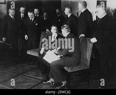 Adolf Hitler in 1933 Stock Photo - Alamy