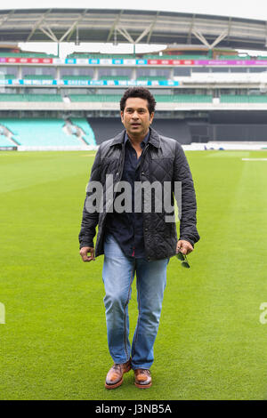 London, UK. 6th May, 2017. Sachin Tendulkar. Photocall with the legendary cricketer, Sachin Tendulkar at Kia Oval, for the upcoming release of his film, Sachin: A Billion Dreams. The film follows Sachin Tendulkar's journey from a young boy to one of the most celebrated sportsman of all time, releases on May 26th. Directed by award-winning filmmaker James Erskine, this film allows fans to walk into the Master Blaster's life and also feature India's cricketing legends M.S. Dhoni and Virender Sehwag.   Rahman. Credit: Dinendra Haria/Alamy Live News Stock Photo