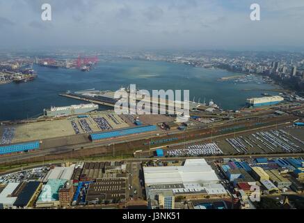 Johannesburg. 6th May, 2017. Photo taken on May 6, 2017 shows an aerial view of the Harbor of Durban, KwaZulu-Natal Province, South Africa. Credit: Zhai Jianlan/Xinhua/Alamy Live News Stock Photo