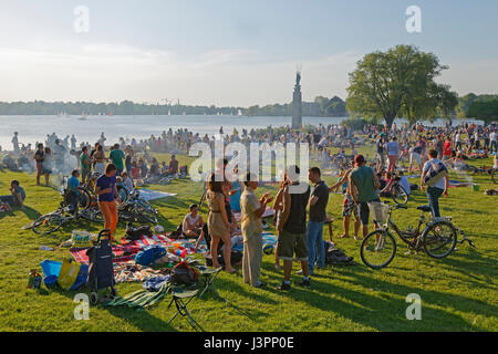 Barbecue at the Outer Alster, Hamburg, Germany, Europe Stock Photo