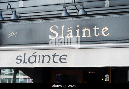 Slainte, a moder Irish bar and restaurant on the Bowery in New York Stock Photo