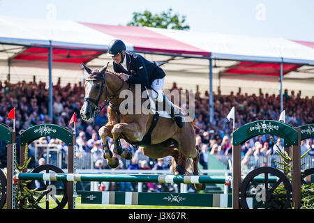 Gloucestershire, UK. 7th May, 2017. Andrew Nicholson and his mount Nereo Win the 2017 Mitsubishi Motors Badminton Horse Trials .This was his 37th attempt to win the one title that has always eluded him until now Credit: David Betteridge/Alamy Live News Stock Photo