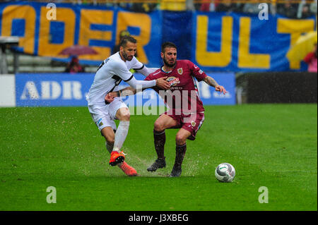 Parma, Italy. 07th May, 2017. Parma Calcio 1913 have lost at Tardini Stadium for 1 to 0 against A.C. Reggiana 1919, the goal was scored by Yves Baraye. (Photo by: Massimo Morelli/Pacific Press) Credit: PACIFIC PRESS/Alamy Live News Stock Photo