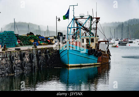 Fishing boat in the harbour at Tobermory, the capital of the Isle of Mull in the Scottish Inner Hebrides. It is located in the northeastern part of th Stock Photo