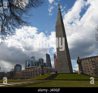 The skyline of Moscow City and the Hero City Obelisk, a 40-meter monument devoted to Lenin and to the men and the women who died in World War II Stock Photo