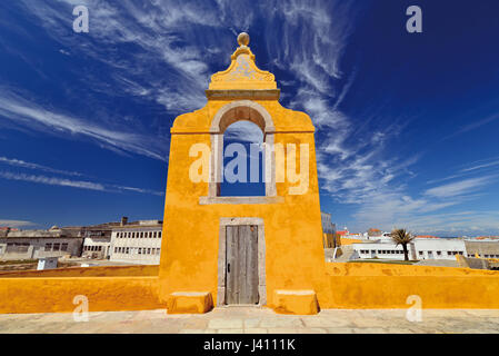 Portugal: Detail of historicFortaleza de Peniche  with former prision buildings in the background Stock Photo