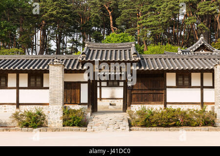 Haengnangchae, Gangneung Sunkyojang, Gangneung-si, Gangwon Province, South Korea Stock Photo
