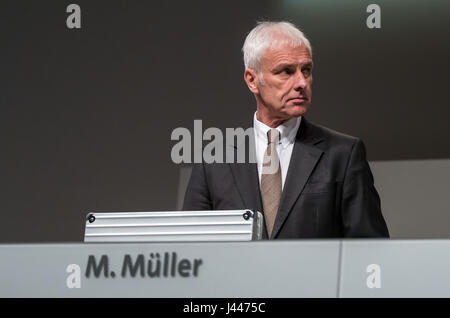 Hanover, Germany. 10th May, 2017. Matthias Mueller, the CEO of Volkswagen AG, at the German car manufacturer's general meeting in Hanover, Germany, 10 May 2017. The company is meeting for the second time since the beginning of the emissions scandal. The affair is set to dominate the agenda once again. Credit: dpa picture alliance/Alamy Live News Stock Photo