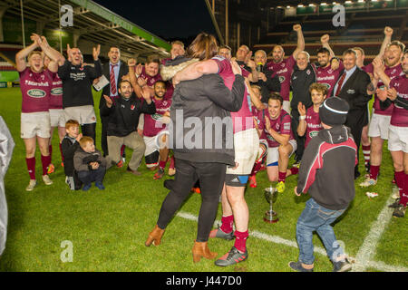 Leicester, UK. 9th May, 2017. Matt Cox proposes to girlfriend Beth immediately after his Melton Mowbray RFC team had won the Leicestershire RFU County Cup (Seniors) at Welford Road. Credit: Phil Hutchinson/Alamy Live News Stock Photo