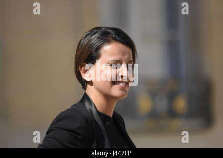 Paris, France. 10th May, 2017.  Last Council of Ministers of Francois Hollande's five-year term  -  10/05/2017  -  France / Paris  -  Najat Vallaud-Belkacem exit the last Council of Ministers of the five-year term of Francois Hollande at the Elysee. Credit: LE PICTORIUM/Alamy Live News Stock Photo