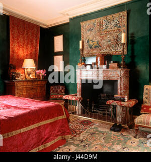 Old Fashioned 19th Century Bedroom Scene With Long Johns, Wash Basin And  Bible Stock Photo - Alamy