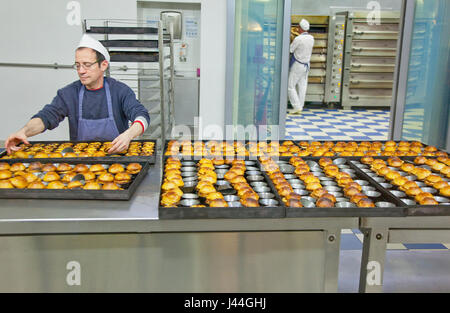 Portugal, Estredmadura, Lisbon, Belem, Pasteis de Belem cafe famous for its Pastel de Nata baked egg custard tarts. Stock Photo