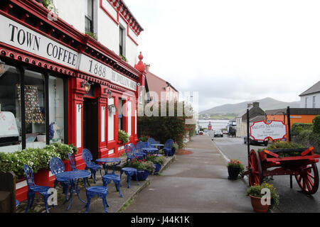 Knightstown Coffee - coffee shop, cafe, restaurant and bookstore at Knightstown, Valentia Island, County Kerry, Ireland. Stock Photo