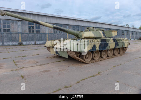 MOSCOW REGION, RUSSIA - SEPTEMBER 01, 2015: Soviet main battle tank T-80 in the Museum of armored vehicles, Kubinka near Moscow Stock Photo