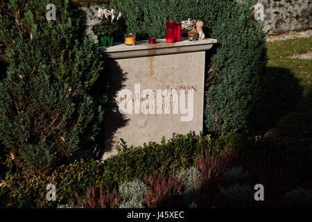 The grave and headstone of Charles Chaplin, silent film actor and director. Corsier sur Vevey Cemetery. 20th November 2016 Stock Photo