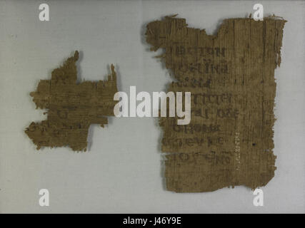 Papyrus 36   Laurentian Library, PSI 3   John 3,14 18.31 32.34 35   verso Stock Photo