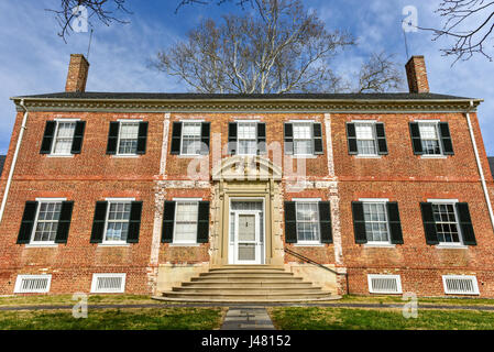 Chatham Manor, a Georgian-style home completed in 1771 on the Rappahannock River in Stafford County, Virginia, opposite Fredericksburg. Stock Photo