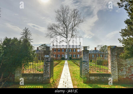 Chatham Manor, a Georgian-style home completed in 1771 on the Rappahannock River in Stafford County, Virginia, opposite Fredericksburg. Stock Photo