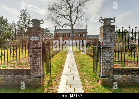 Chatham Manor, a Georgian-style home completed in 1771 on the Rappahannock River in Stafford County, Virginia, opposite Fredericksburg. Stock Photo